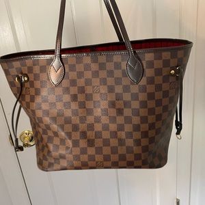 SOLD Neverfull Bag with totessavy organizer